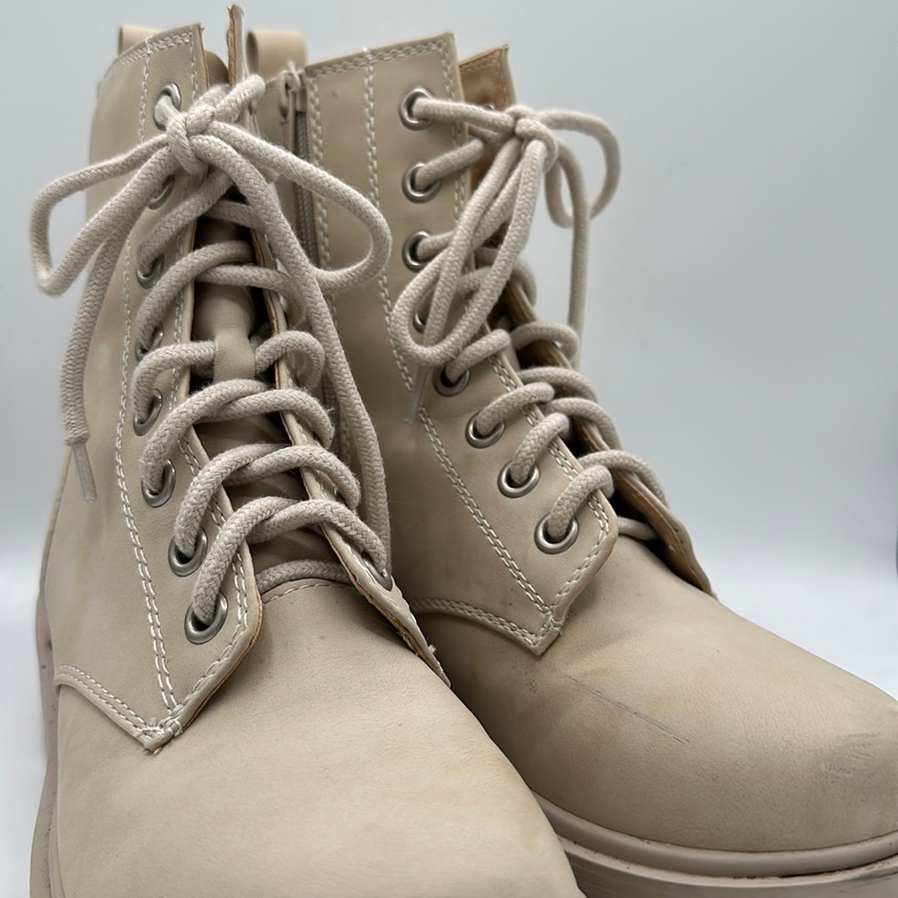 Soda lug sole cream lace-up boots, size 9